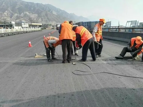 柯城道路桥梁病害治理